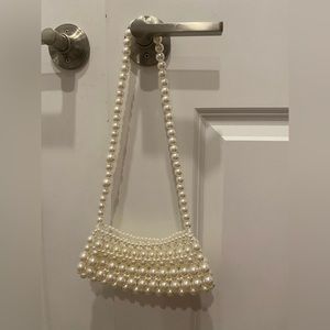 Pearl Shoulder Bag in White